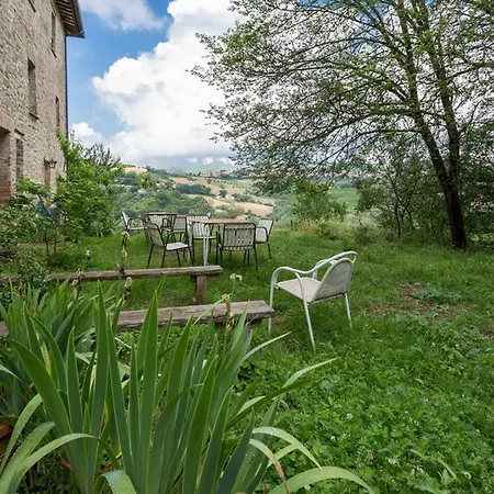 B&B Il Poggio Degli Scoiattoli 페루자
